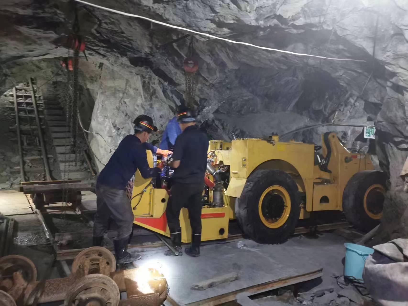 The scraper is suitable for underground mine operation